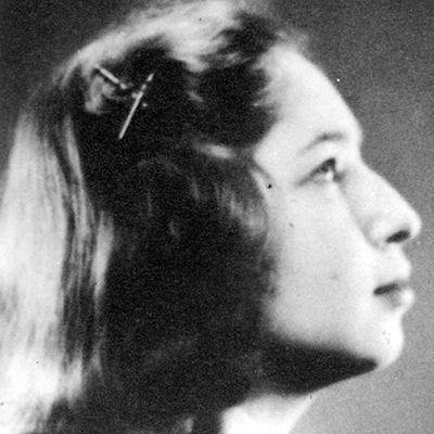 Мункова, Олена